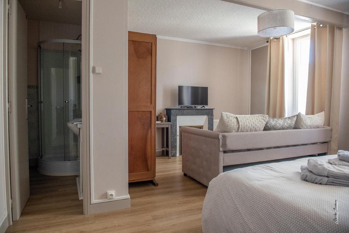 Escale Au Clos Saint Martin De Juillers Gites Et Chambres D'Hotes Экстерьер фото