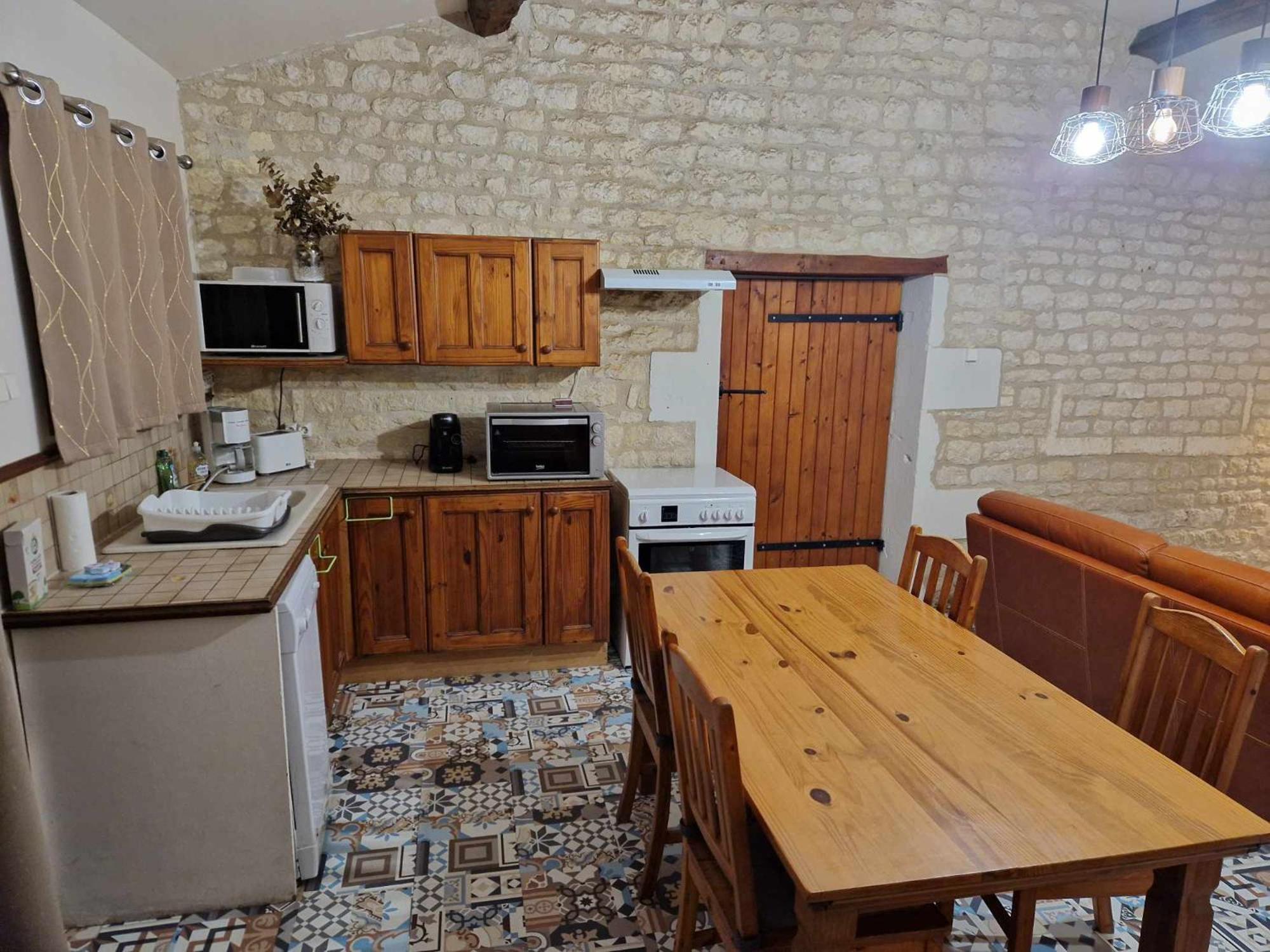 Escale Au Clos Saint Martin De Juillers Gites Et Chambres D'Hotes Экстерьер фото